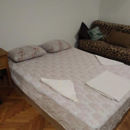 27 Юли 3 Бюджет Apartment Varna Exterior photo